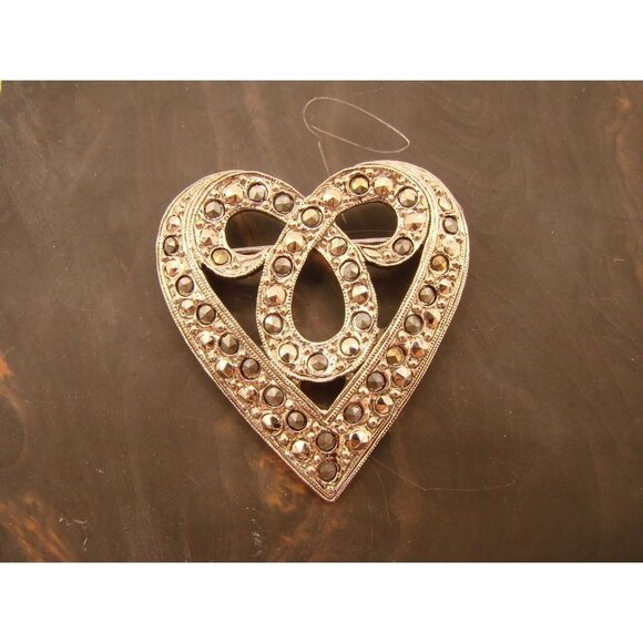 Mixed Rhinestone Studded Heart Brooch Pin Filigree Art Deco Silver Tone 1.5x1.5 - Picture 2 of 11